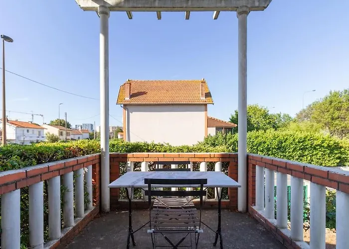 La Grande Maison-toulouse Garonne-parking/jardin