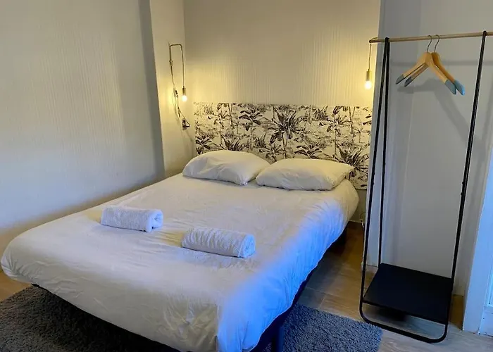 La Grande Maison-toulouse Garonne-parking/jardin * Toulouse