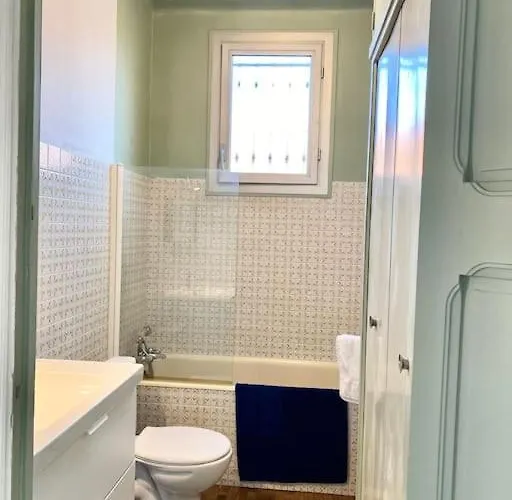 La Grande Maison-toulouse Garonne-parking/jardin تولوز