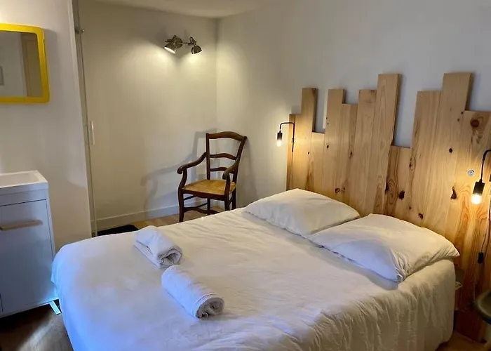 La Grande Maison-toulouse Garonne-parking/jardin فيلة تولوز